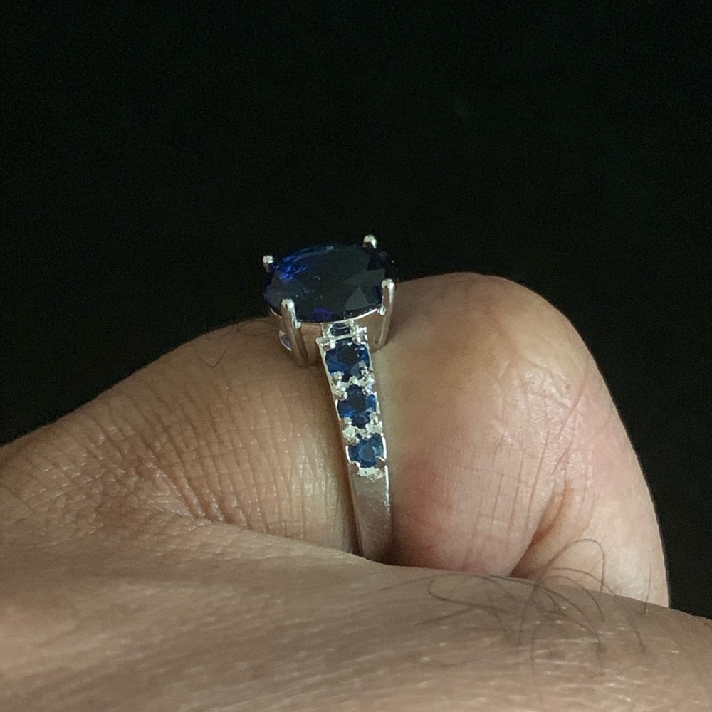 Ring - Picture 3 of 6